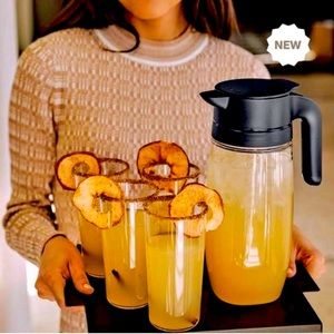 Tupperware clearly elegant pitcher and tumblers